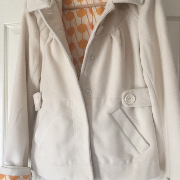 Cream Colored Tulle Coat - Picture 6 of 7